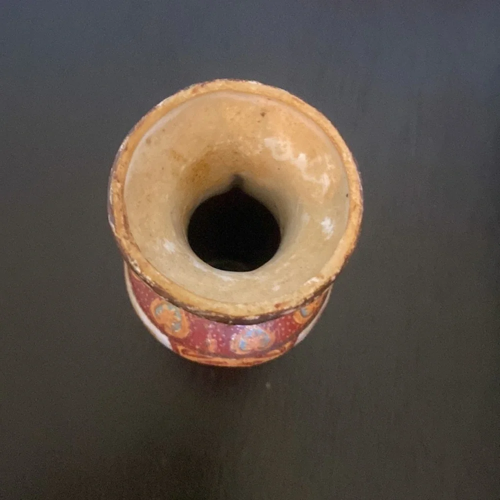 Vintage Miniature ceramic Chinese Vase urn oriental style hand painted. Gold. - Picture 5 of 12